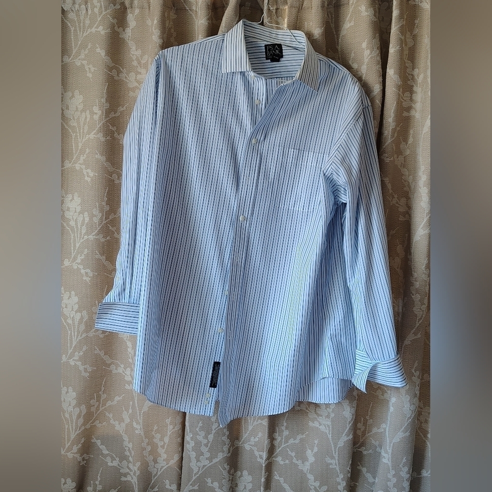 Jos. A. Bank Men's Blue Striped Shirt Size 17 1/2 - 34